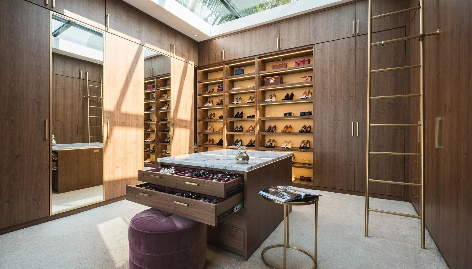 Walk-in Closet Double Height iDesign88