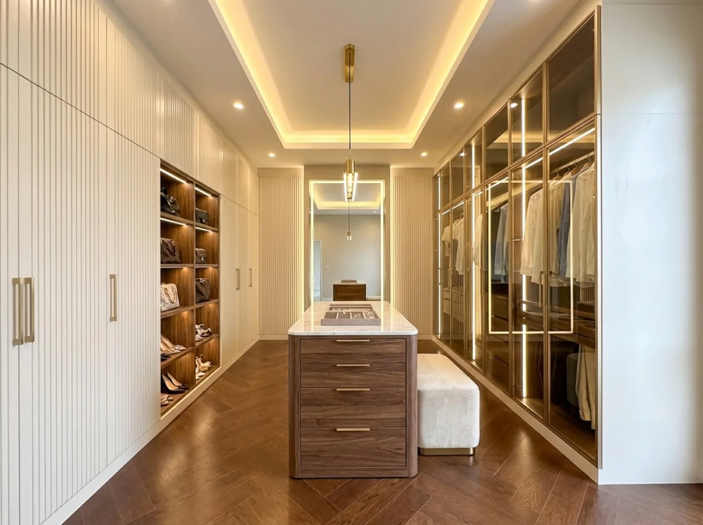 Modern Luxury Walk-in Closet Interior Design by iDesign88