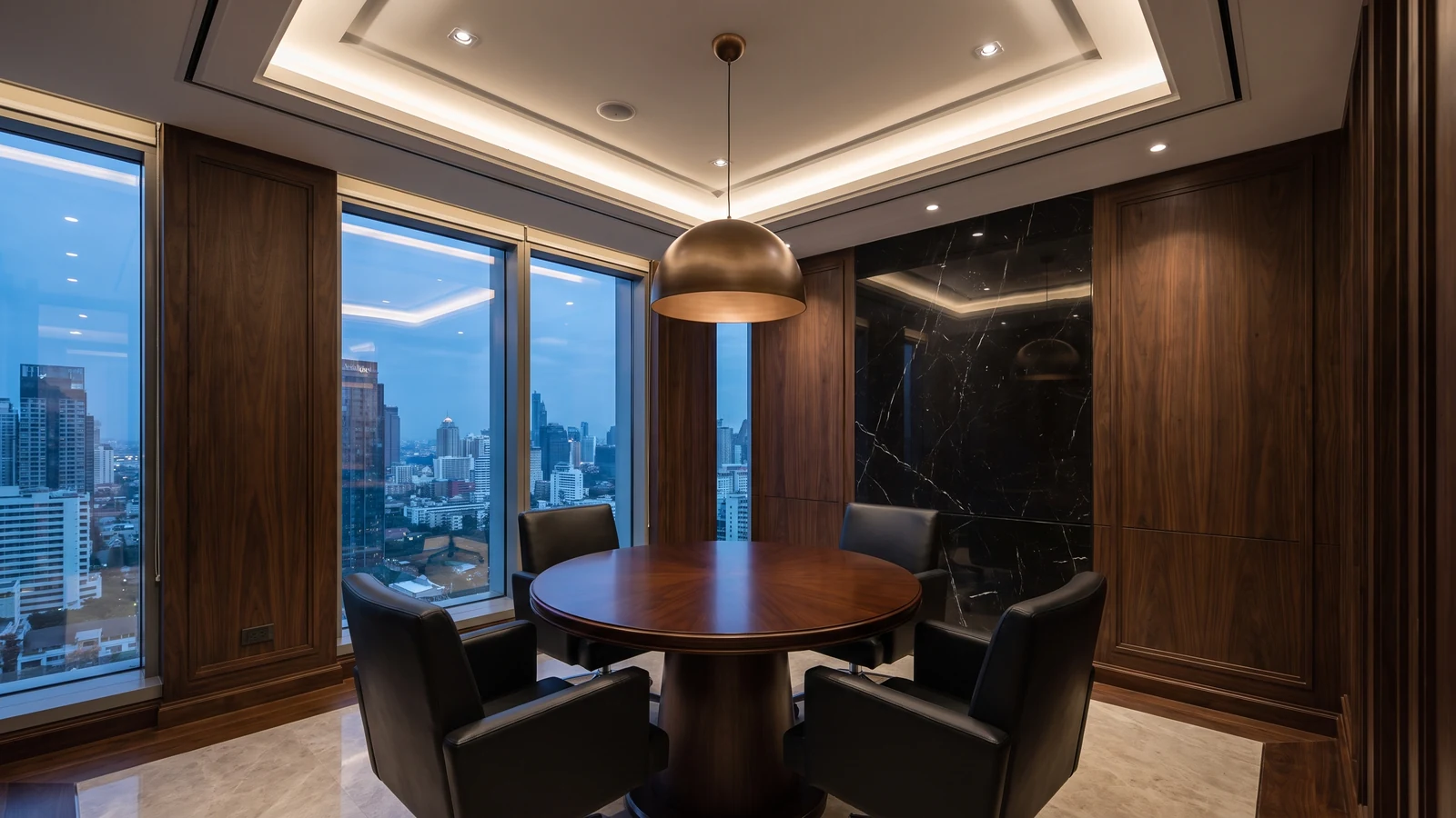 ห้องประชุมเล็กสไตล์ Dark Executive โต๊ะกลมและเก้าอี้หนัง