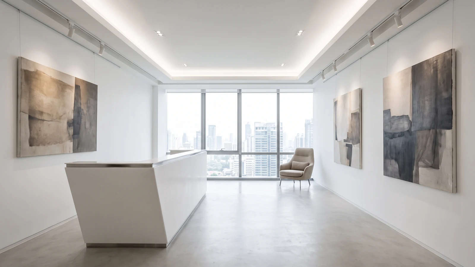 ออกแบบออฟฟิศสไตล์ Gallery White โถงต้อนรับสีขาวพร้อมงานศิลปะ สำหรับเอเจนซี่และงานครีเอทีฟ